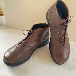 Propet Elite Walkers Size 9.5W Brown Leather Boots